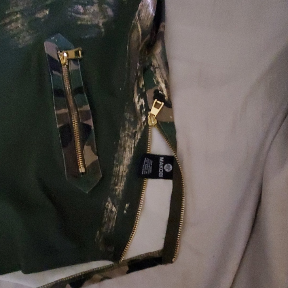 Hoodie - Picture 5 of 6